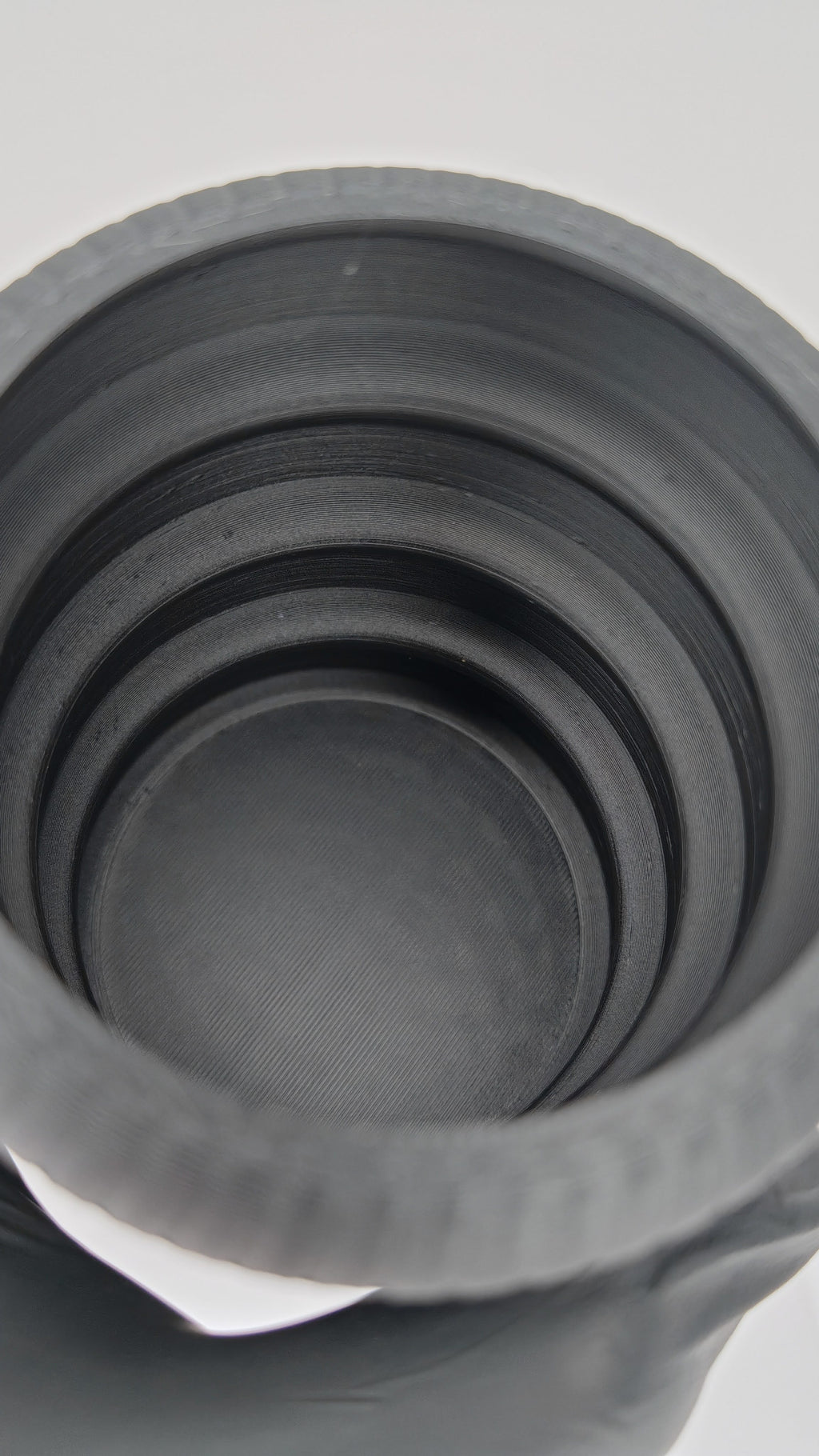 Suport „Anvelopă de Curse” – Organizator de birou pentru pasionaţi auto