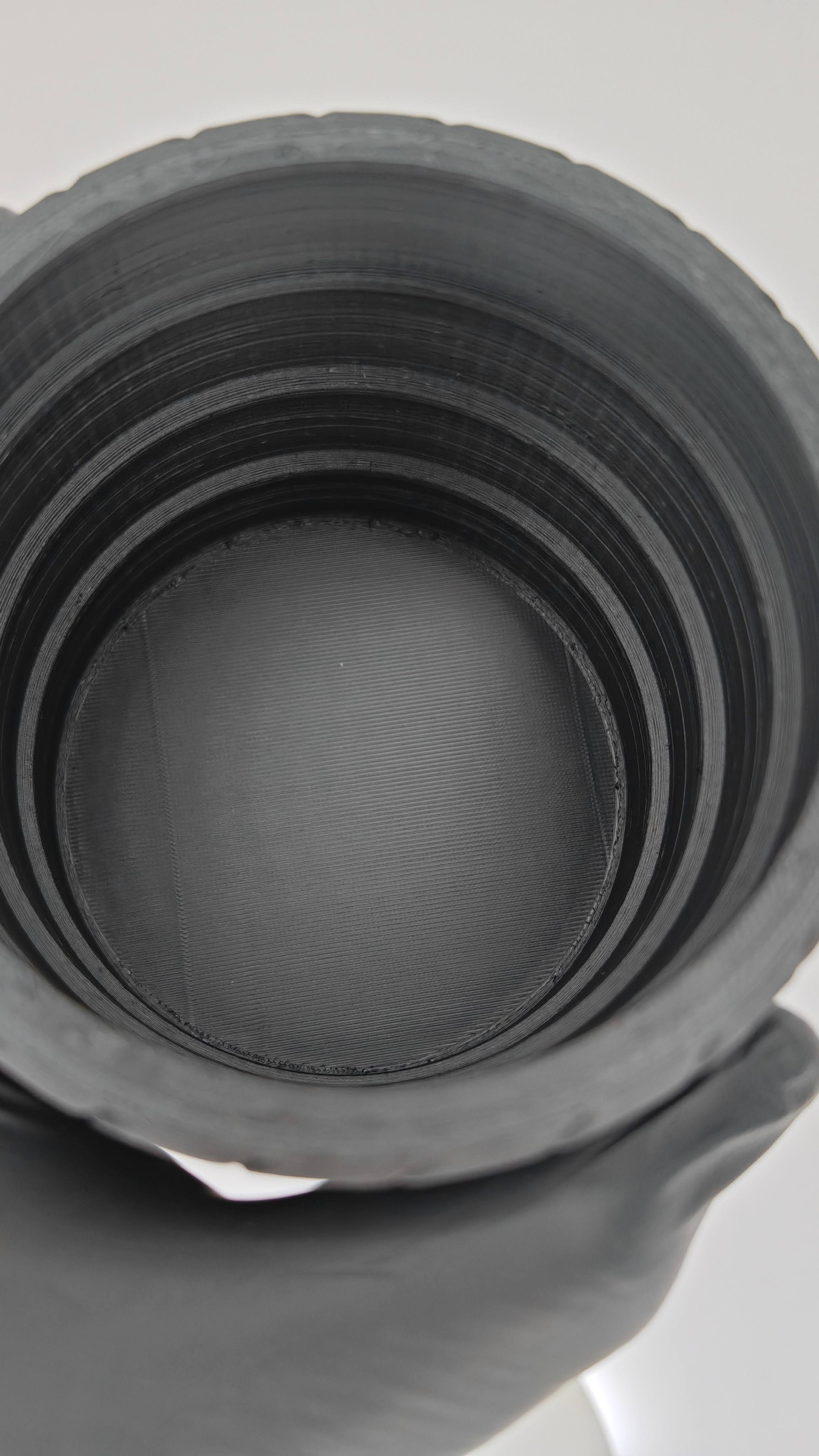 Suport “Tyre Stack” – Organizator birou în stil stivă de anvelope